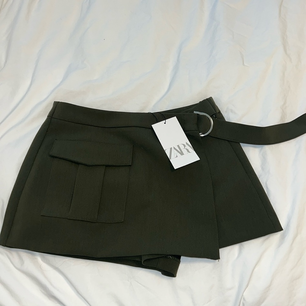 NWT Zara olive green military skort w/ belt loop & side zip
